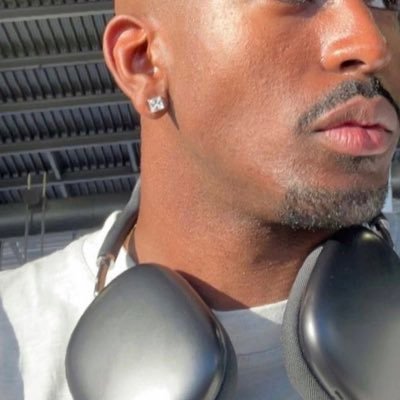 Muxaleche's profile picture. new account 😔