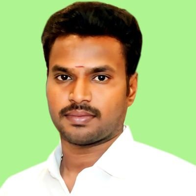 ⬛⬜🟥மண்டல துணைத் தலைவர் -
கழக தகவல் தொழில்நுட்ப பிரிவு,
திருச்சி மண்டலம் - அஇஅதிமுக
#முசிறி_கவி_அரசு