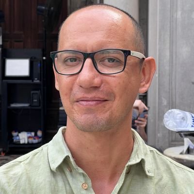 ☆Comunicador, escritor, investigador y documentalista 🇧🇴 Caminante sin Destino / Optimista empedernido / Vino y blues / Astucia y resiliencia / L(G)BTI 🏳️🌈