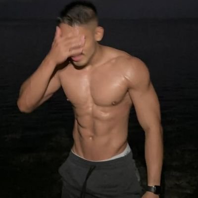 Daily entertainment laughter for the gays🌈 NSFW gay memes so 18+ please😘 laugh while you're jerking off! DM ME FOR PAID PROMO❤️❤️
