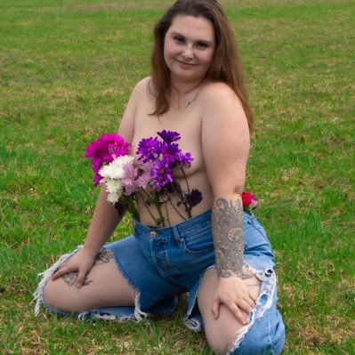 kenz_legere's profile picture. 