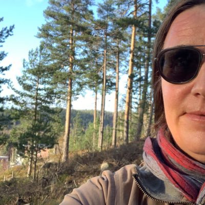 Siving med ME. Snill og grei, ganske sta til tider. Litt imellom alt.