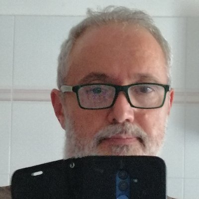 Io non sono ricattabile!!
al massimo sono affittabile