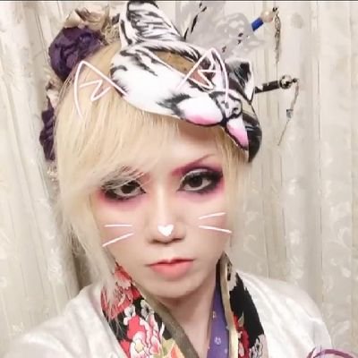 AVisualkei's profile picture. Malice Mizer 🖤 
Power violence 🖤
grindcore 🖤