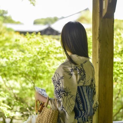 hzyspr's profile picture. なるべく炬燵でお昼寝していたかった。気が付けば不動産営業の2年目として京都府内を日々縦横無尽に徘徊中🚗 🫶↪︎/着物/木造建築/ 野生のミッフィー/元日本画専攻/セルフネイラー