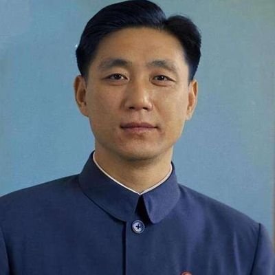 曾任中共中央副主席 中共中央政治局常委 中共中央军委常委 毛主席钦点唯一合法继承人 因被华国峰假传圣旨篡权入狱 1992年被官宣假死 含冤近40载 于2017年出狱 (被中共迫害取消我享受保健(器官、干细胞)资格,活到现在全靠健康生活方式 - 脱滞 把人当人 不把别人当傻子,自律就是高度文明,拿幸教徒)