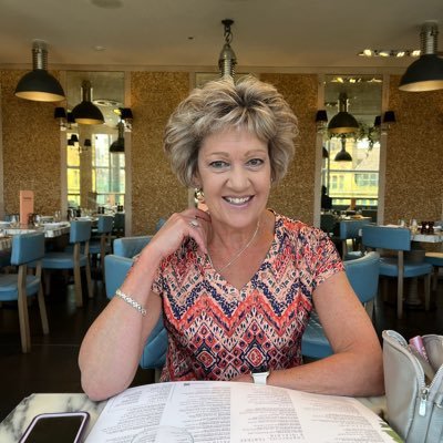 Retired pharmacist, would-be author, fibro warrior, cat lover, fan of travel and all things foodie, encounterer of ghosts!