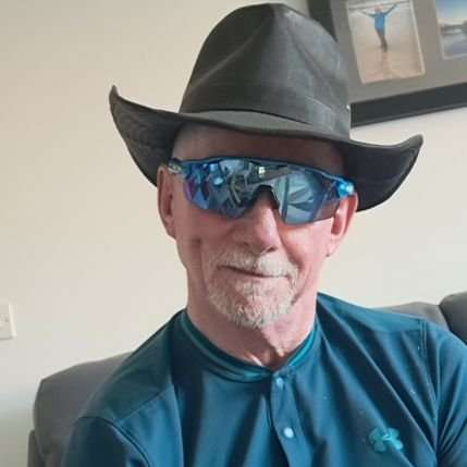 AlzTweets's profile picture. ,✡️ שָׁלוֹם
Dont panic! 
no DM plz, I just delete msg