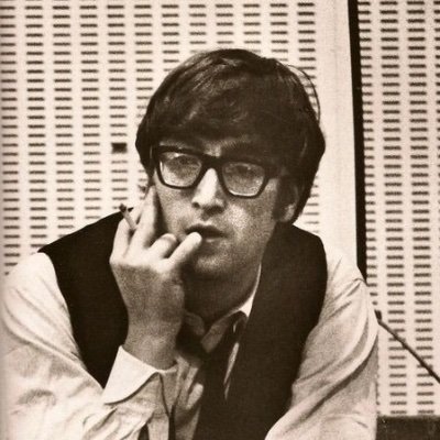 landogoldnstm's profile picture. lando norris and john lennon apologist