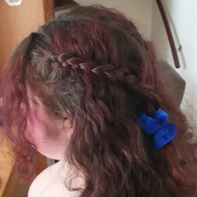 i stream on twitch and post on tiktok/YouTube and insta ! yourlocal_kyliecat