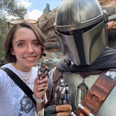 Din Djarin’s #1 fan (real). Mandalorian & Bad Batch connoisseur. SW Editor for @ScreenRant. Professional Star Wars yapper. All opinions are my own! (she/her)