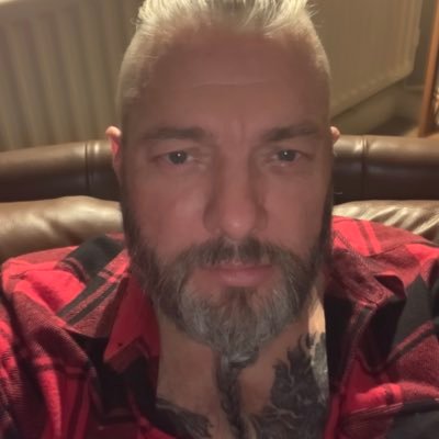 raylfc1's profile picture. Nature lover, environmentalist, bird watcher, sometime twitcher. old Punk Rocker. often seen disappearing into the forest. life long Liver bird enthusiast!