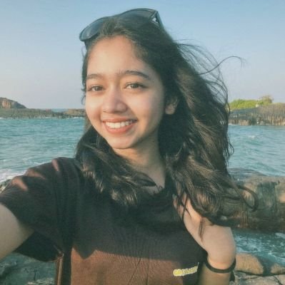 __jhanaviii's profile picture. 