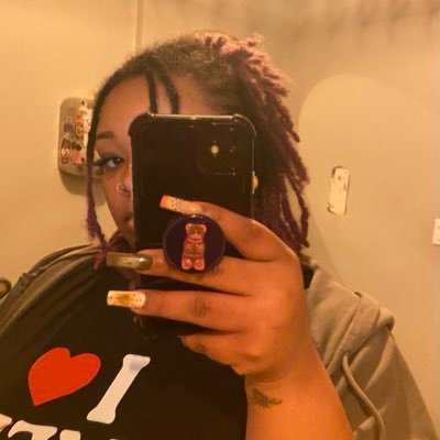 blackandmld's profile picture. 🏳️‍🌈 • ♊︎ • gap toof heffa