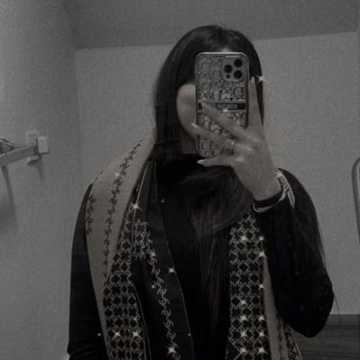 Mahaapti's profile picture. social activist 

eagle of imran Khan♥️