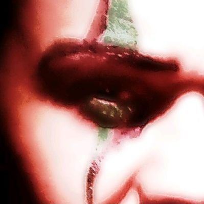 Juggalo Pyratecore, Gothic Rapper and Producer 𓆩⚚𓆪
☠ The Creator of Pyratecore, Ordained Magus of the Left Hand Path. Energy Vampire . Vore Lover 👄