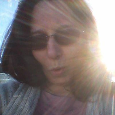 ✍️ Copywriter | Writing Coach. Currently creating a webinar on navigating grief through writing | Hiking, museums and cozy mysteries are my joy.