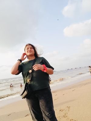 RiyaSingh6388's profile picture. A Proud Indian.🇮🇳