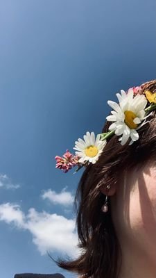 lilyartss_'s profile picture. 