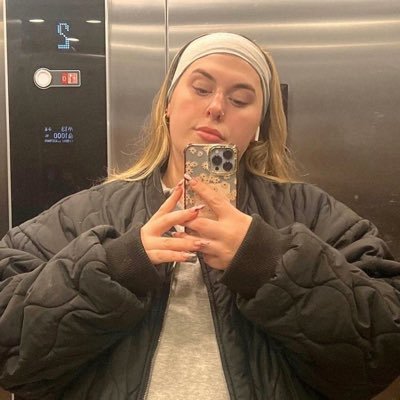 mommhelper44410's profile picture. I'm a $202 mega million lottery winner in Edison, NJ i'm so blessed so i'll be giving away $10,000 to my first 2.5k followers 100 greatful and blessed 💸