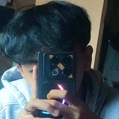 lyyynzzzx's profile picture. 