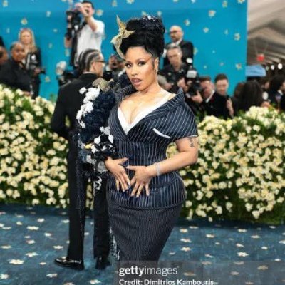 Tiffanybrown71's profile picture. 🇯🇲 barbz is here to support the QUEEN 
#teamNickiminaj  👑👑🦄🦄🦄