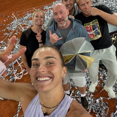 Professional Tennis https://t.co/q5rMTzaWxd to smile.Passionate about winning. Have a sweet tooth!!! Crazy about my baby sister! Love my Family