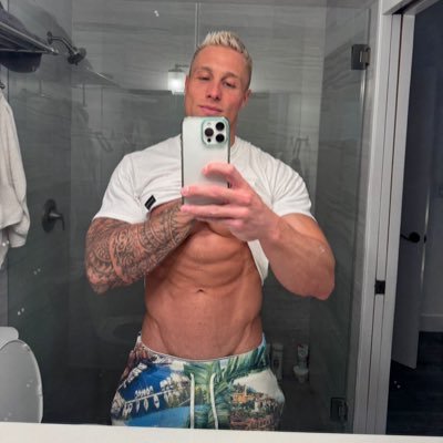 david_petersen0's profile picture. I'm down for some NSA, BB and varieties of fun 🏳️‍🌈💦