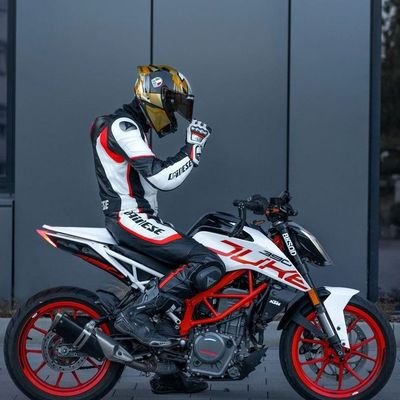 gluttonyglut's profile picture. 