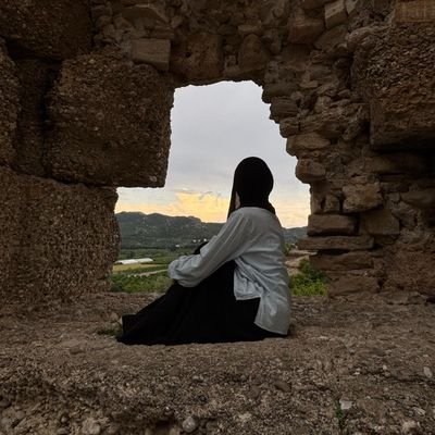 Semazcr's profile picture. bu dünya için yaratılmadın