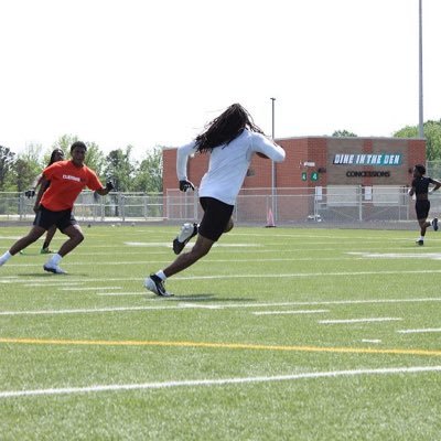 Palisades High School|Student-Athlete🏈|c/o2026, Height 6’2/Weight 185/Edge Rusher D-Line/ 40 4.5/3.7 GPA Email:smithjavon972@gmail.com Cell: 702-910-1993
