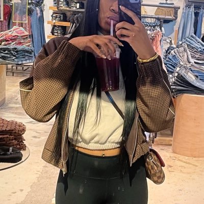 📍New jersey, Self taught Artist 🧑🏽🎨 Exodus 35:35 📚 Cancer ♋️