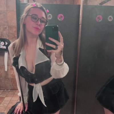 aliejxne's profile picture. 