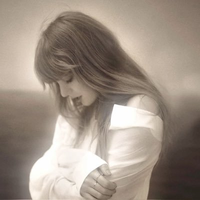 swiftsprophecy's profile picture. change the prophecy