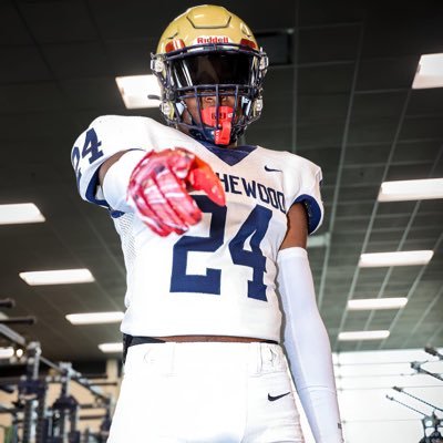 2sport ATH | CU ‘29 | Sprinter | OLB | SS | 5’10 | 170 | 4.45yd | 10.8 | 22.1 | 48.5 | GPA 3.0 | 803-636-5241 | Email: drobinson141@capital.edu #llmyangels🤞🏾