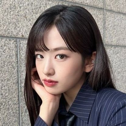 surealIisme's profile picture. https://t.co/q7nmnBRWR6 : 𝗕𝗲𝗿𝘀𝘂𝗮 𝗺𝗲𝗺𝗮𝗱𝘂 𝘄𝗶𝗰𝗮𝗿𝗮. 𝗕𝗲𝗿𝗺𝗲𝘀𝗿𝗮 𝗺𝗲𝗹𝘂𝗽𝗮 𝘄𝗮𝗸𝘁𝘂. — Michelle Alia Tjoanda. (I-OC / NSFW)