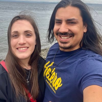 Christian woman who loves this Country and her family 🇺🇸 Happily married to @LaNativePatriot ,the man of my dreams💕