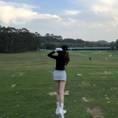 AwildaVivi's profile picture. 🏌️‍♀️週末はゴルフ場でリフレッシュ中⛳️
ドライバーの音と青空が何よりの癒し🌿
#ゴルフ女子 ／ #スコア更新中 ／ #ナイスショットが今日のご褒美✨
美味しいごはんとカフェ巡りも大好き☕️🍰