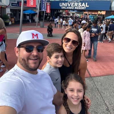 Executive Sales Leader @Salesforce | UofA and SoCal sports homer. Hubby to one, Dada to two. On LinkedIn: https://t.co/R1YKXPjtRn Comments are mine