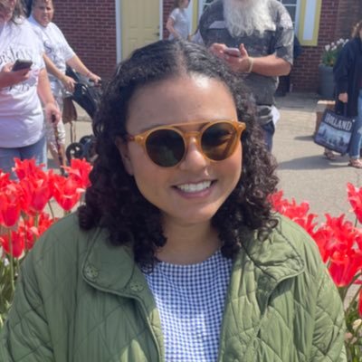 bus rider, friend of the library, home cook ⚡️ tweets here are mine! she/her
