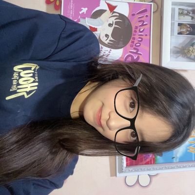 InahsicXert's profile picture. please be better #38