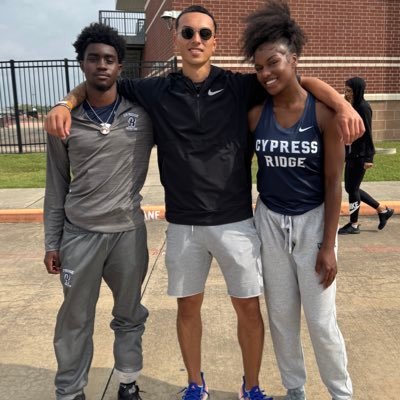 Educating and empowering young men & women thru athletics • Varsity Basketball & Track Assistant • Cypress Ridge HS • TAMUCC T&F Alum 🇹🇭