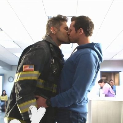 madly in love with lou, oliver and their characters.I love 911, 911 lonestar, Swat, The rookie and a few more. bucktommy endgame.