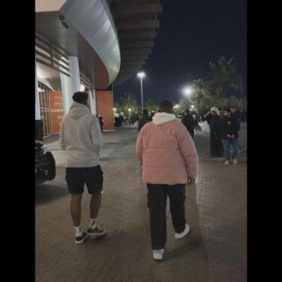 v1cdxx's profile picture. 