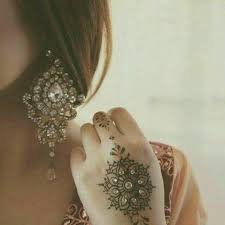 Hi, I'm a free-spirited girl who loves exploring. .