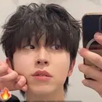 제이 (@qkqnqkqn00) 's Twitter Profile