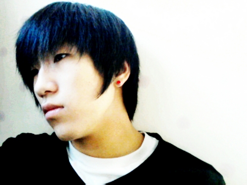 seven5093's profile picture. 노래듣기좋고 일렉기타치기좋아합니당~^^ 누구든맞팔고고~!!^^ㅋ