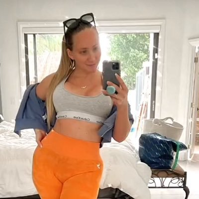Olivialawr94214's profile picture. backup account