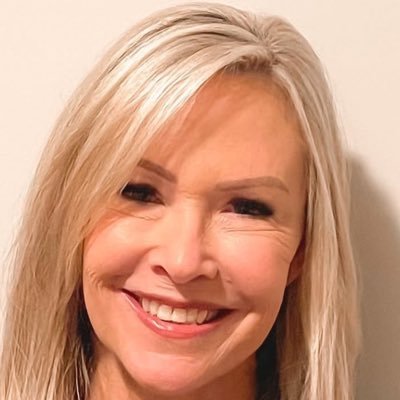 Business woman| Gold inventory | | Financial advisor |