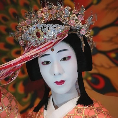 山形県の海側 酒田市出身/初代中村萬壽門下/歌舞伎俳優/女方/何卒お願い申し上げます。 9月は歌舞伎座 道明寺 腰元で出演しております。下記のリンクにも是非アクセスしてみてください🦋